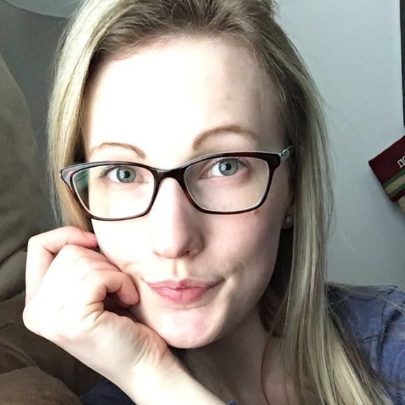 Meet your Posher, Skye - Picture 2 of 3